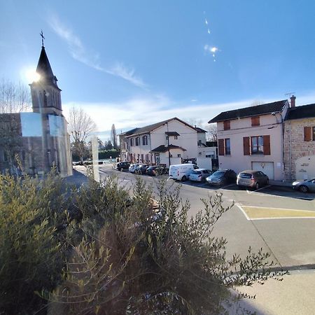 Hotel De La Place Loyettes Exterior photo